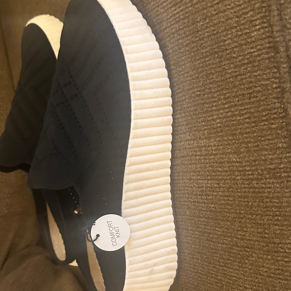 Sonoma Black Knit Slip-On Sneakers with White Platform - Picture 4 of 4